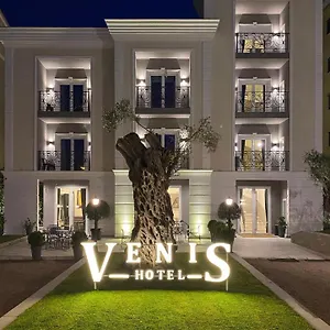 Venis ألبانيا