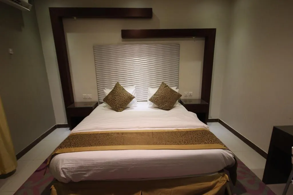 Tooq Suites Riyadh 4*,